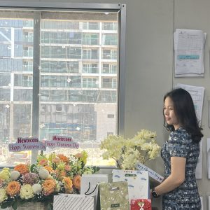 Chậu Lan Hồ Điệp Mini Xanh Táo 6 Cành Đôi (M3-XT2/01)