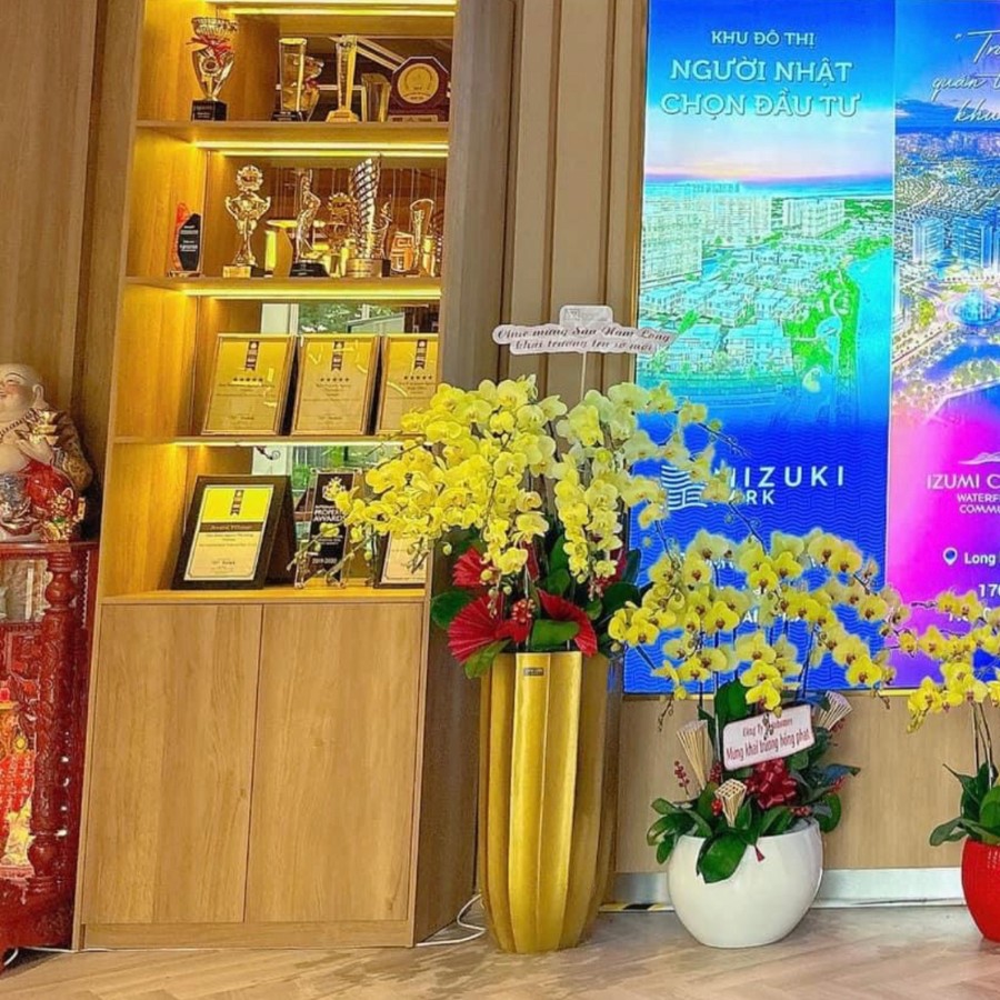 Nam Long - Chậu Hoa Lan Hồ Điệp Chúc Mừng Khai Trương Trụ Sở Mới