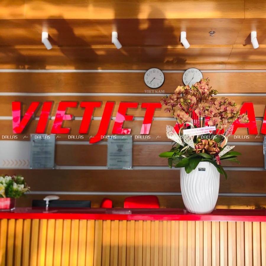 Vietjet - Hoa Lan Hồ Điệp Chúc Mừng Ngày Nhà Giáo Việt Nam 20/11